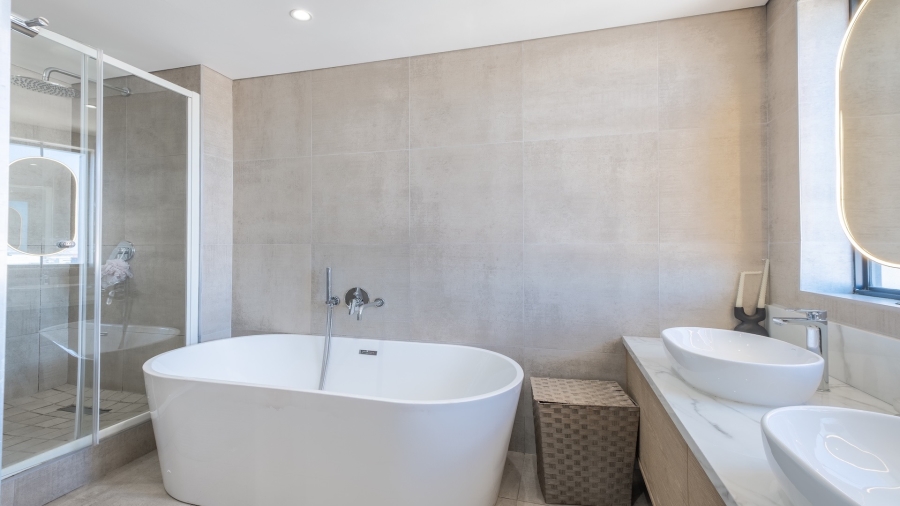 2 Bedroom Property for Sale in Woodstock Western Cape